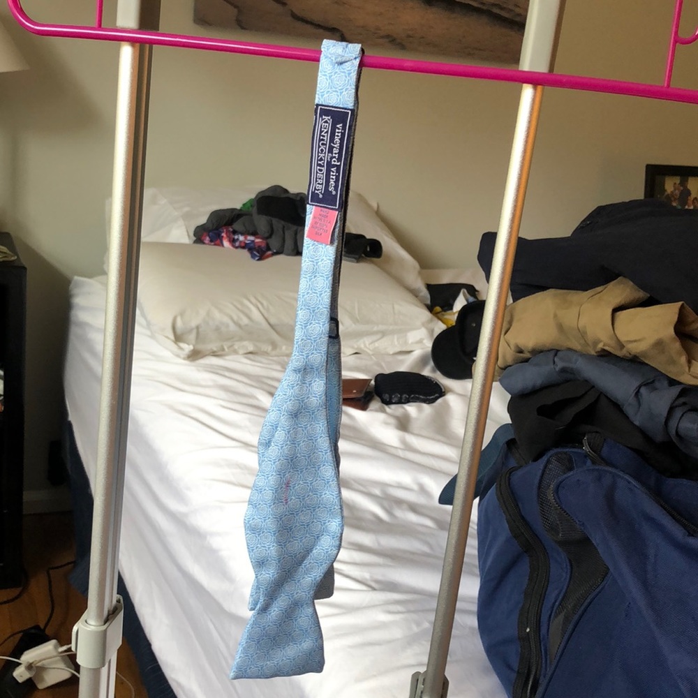 Vineyard Vines Kentucky Derby Bow tie